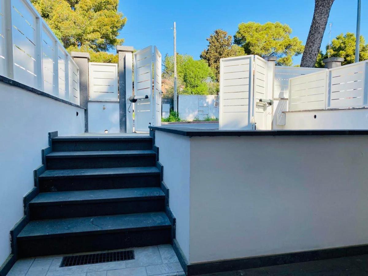 Nuova Residenza Dei 7 Pini A Pochi Passi Dal Mare Apartment Porto Pino Ngoại thất bức ảnh