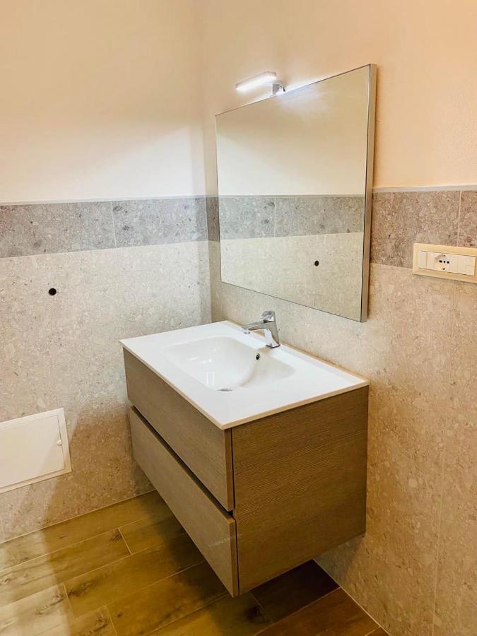 Nuova Residenza Dei 7 Pini A Pochi Passi Dal Mare Apartment Porto Pino Ngoại thất bức ảnh