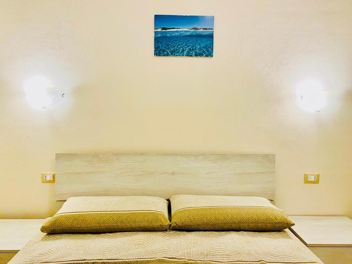 Nuova Residenza Dei 7 Pini A Pochi Passi Dal Mare Apartment Porto Pino Ngoại thất bức ảnh