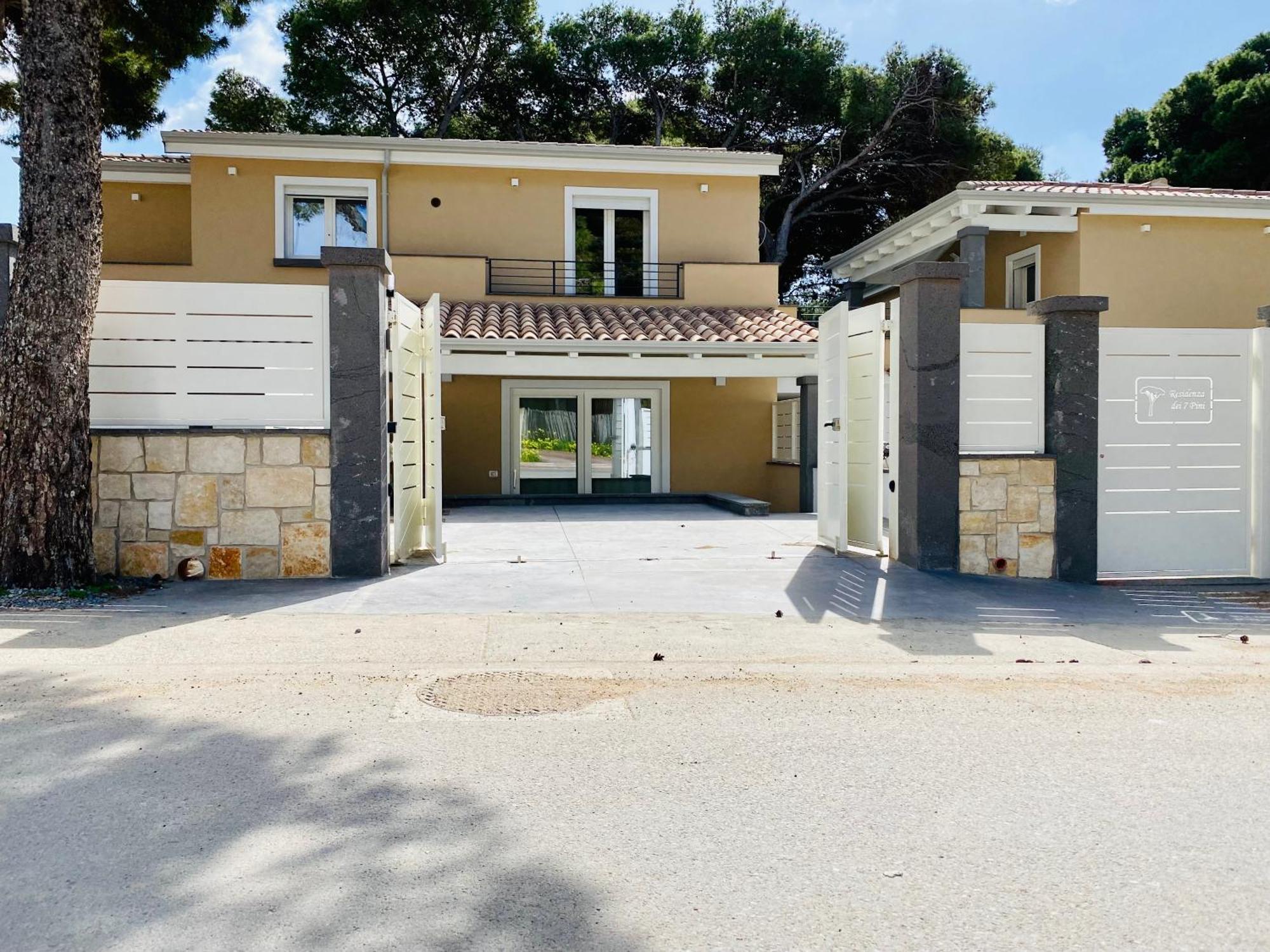 Nuova Residenza Dei 7 Pini A Pochi Passi Dal Mare Apartment Porto Pino Ngoại thất bức ảnh
